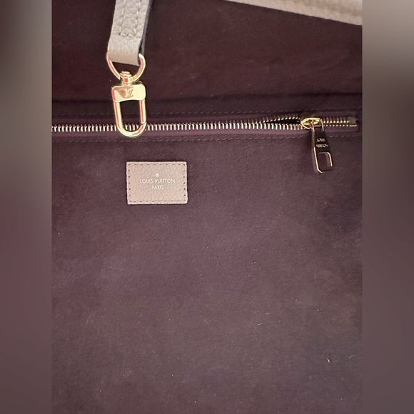 Authentic Louis Vuitton Neverfull MM Monogram Empreinte Turtledove Leather Tote - Picture 7 of 15